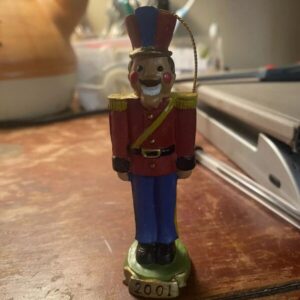 Nutcracker Ornament Christmas Holiday Tree Hanging 2001 Small Queens Guard