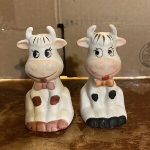 Cow Salt And Pepper Shakers Brown and black Smiling Cows Porcelain Kitchen Serve
